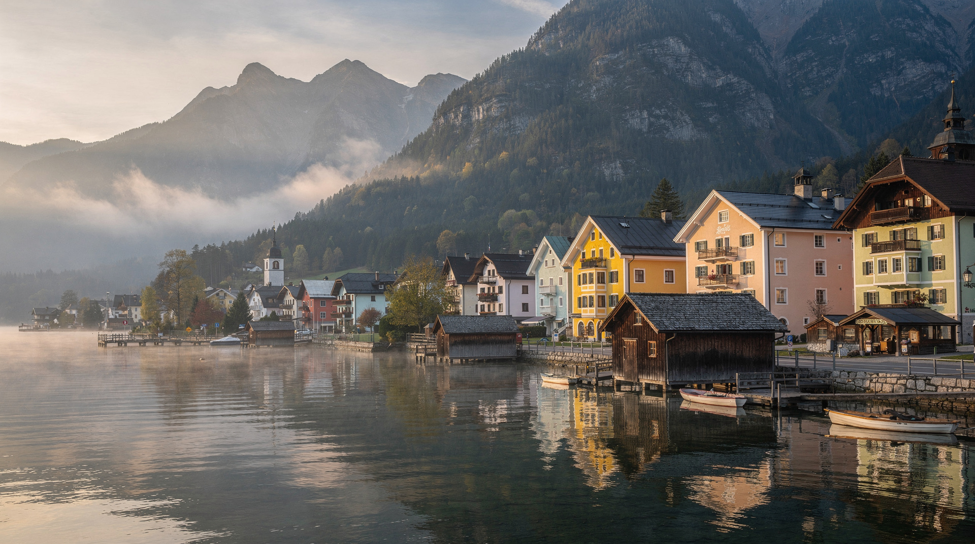 Vienna: Hallstatt Day Trip with Boat Ride / Skywalk