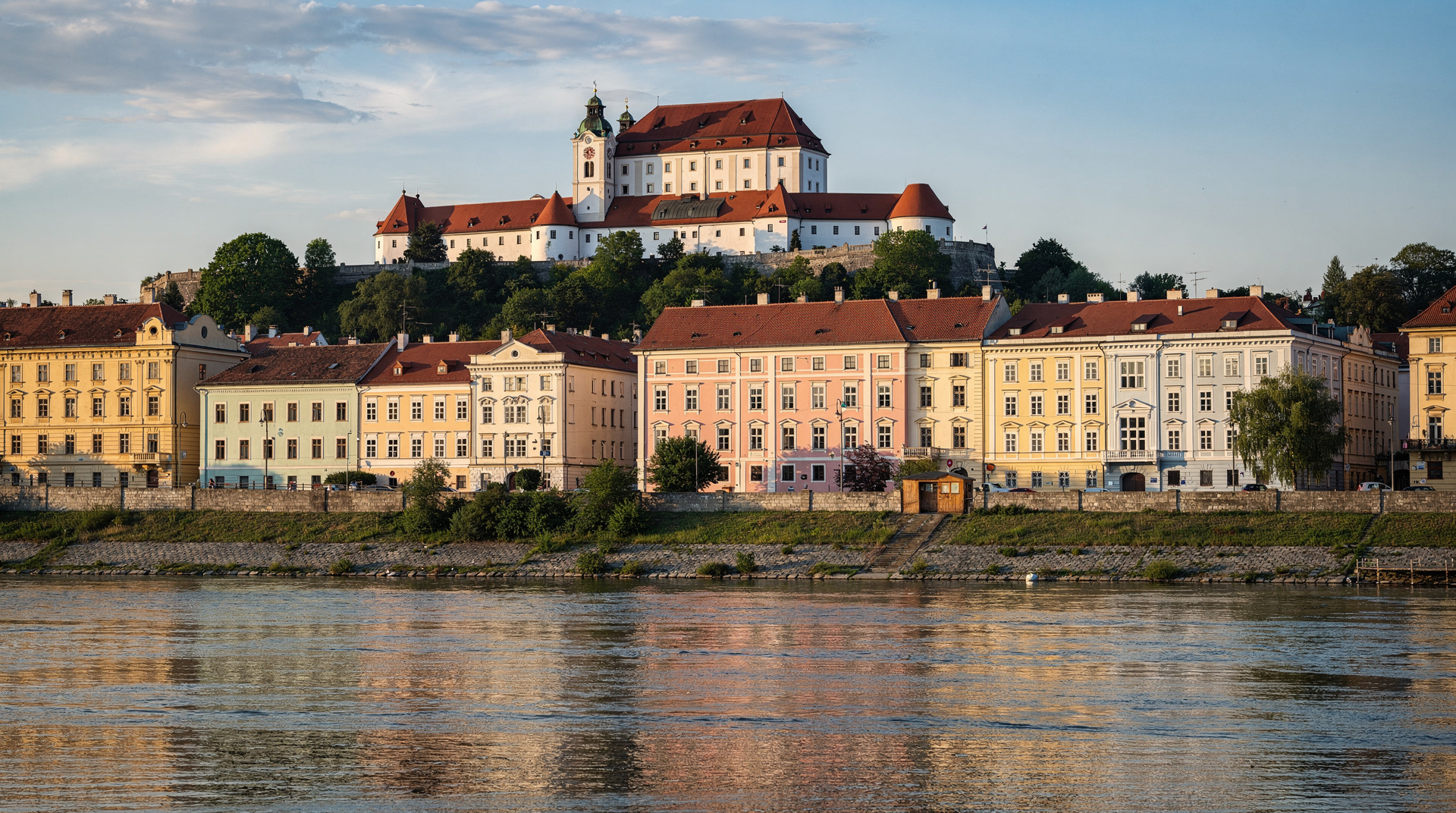 Vienna to Bratislava: all transport options compared — Getting from Vienna to Bratislava: direct train (1h, €15), Twin City Liner hydro