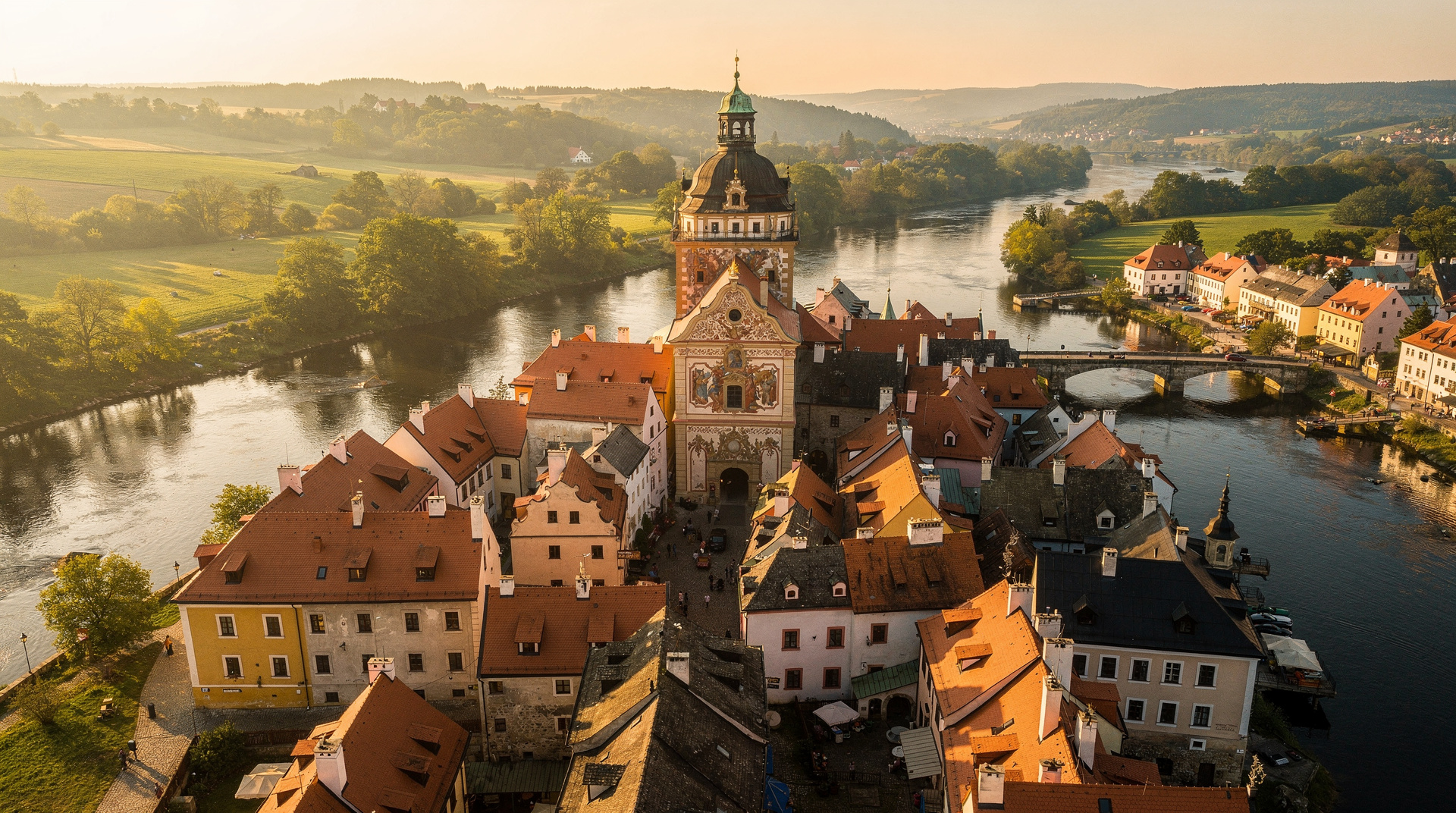 Vienna to Prague via Český Krumlov: the complete transfer guide — How to travel from Vienna to Prague with a stop in Český Krumlov: transfer servi