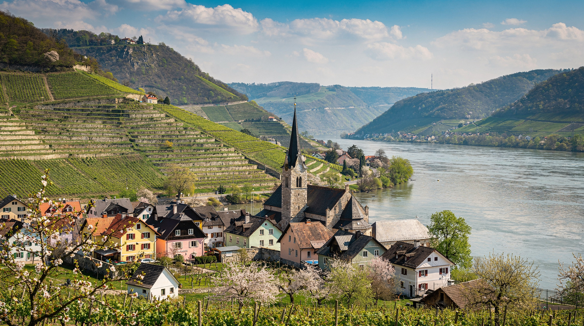 Wachau Valley day trip from Vienna: the complete loop guide — How to do the classic Wachau day trip from Vienna: train to Melk, Melk Abbey, Da