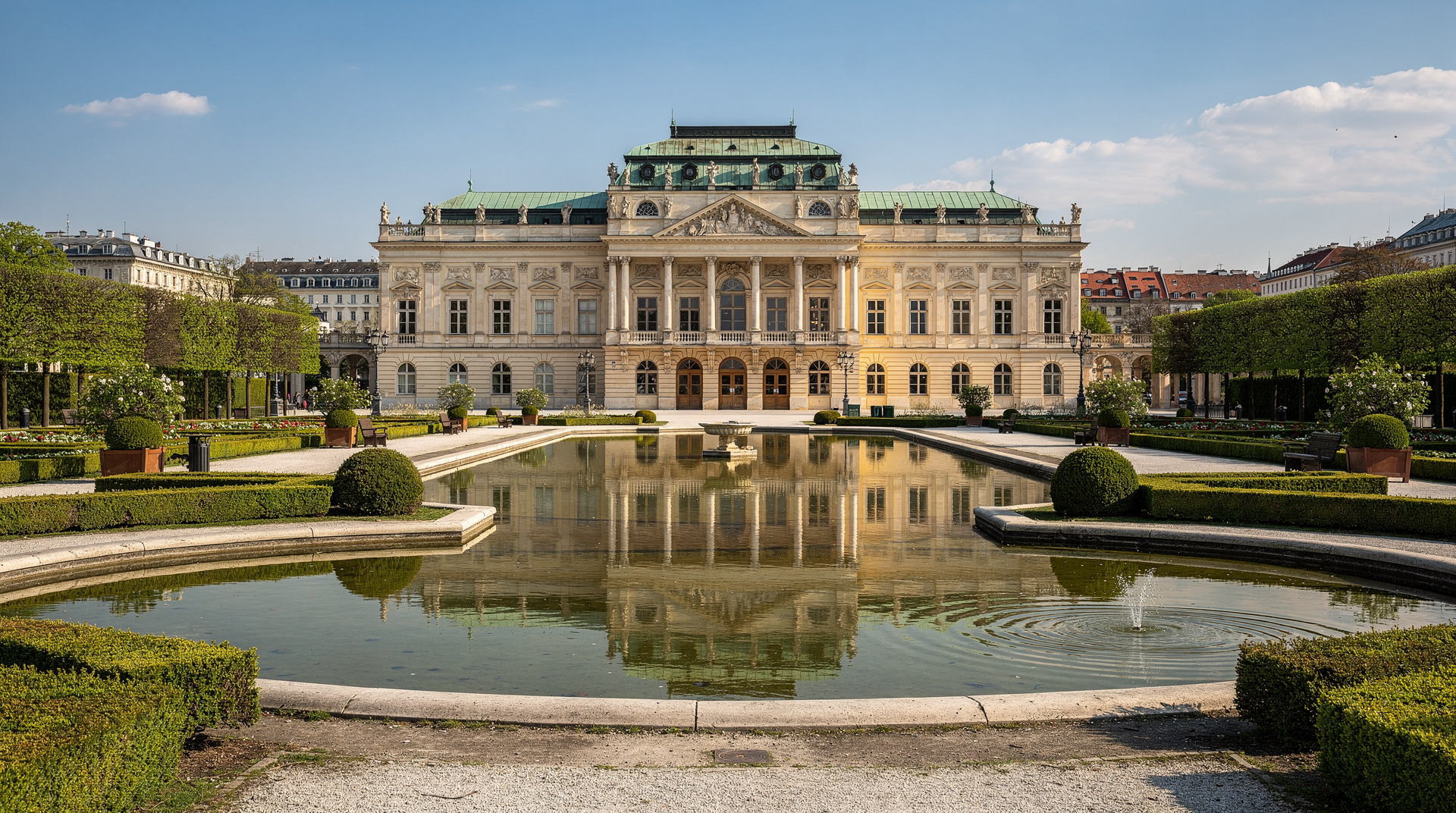 Vienna in 4 days: classic city plus a day trip — 4 days — easy
