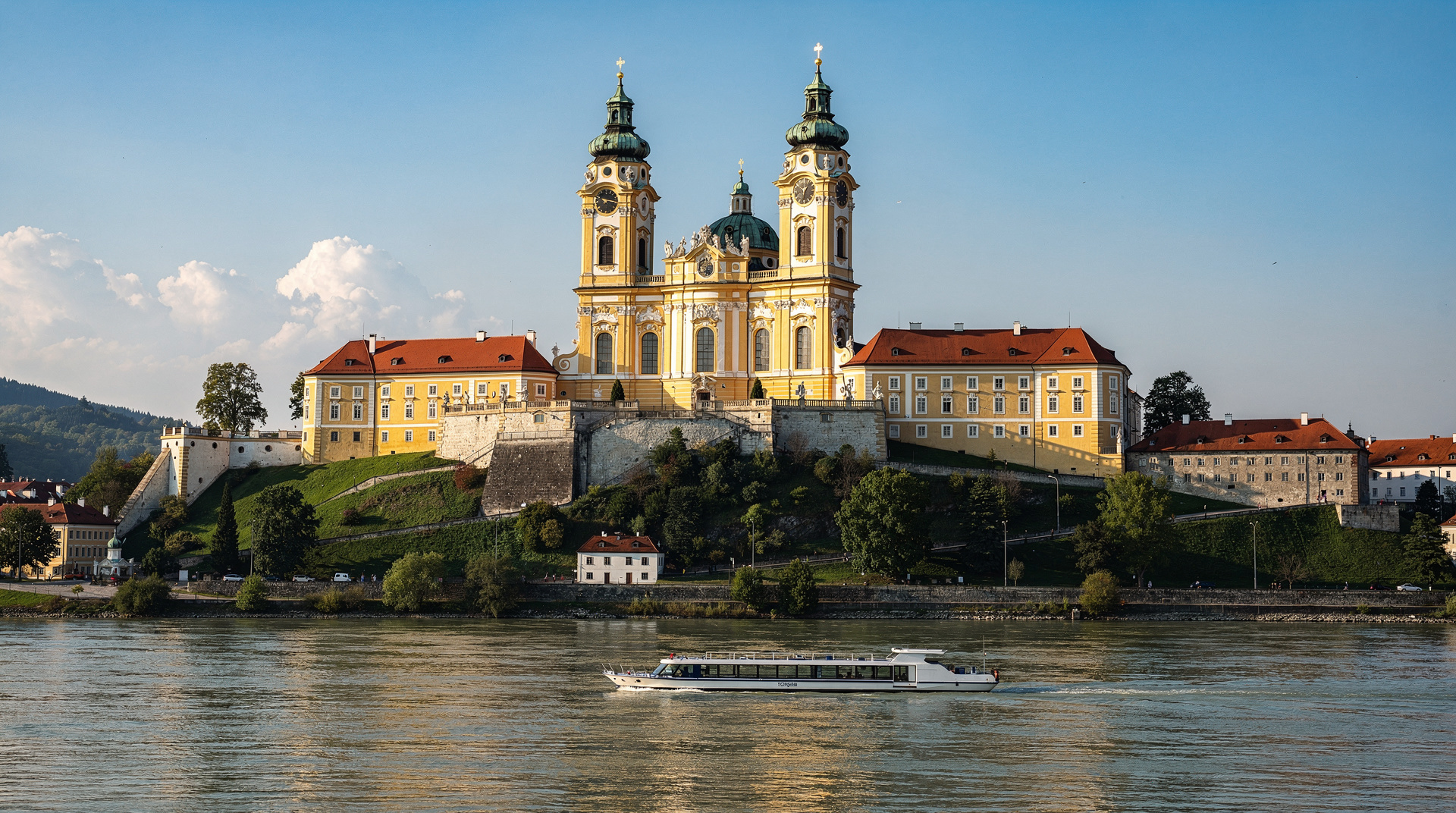 Wachau Valley and Melk cruise tour: review, options compared, and verdict
